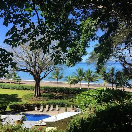 Beachfront, 6bd, Pool, Maid, Cook, SUV's, 7 Kayaks